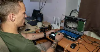 রাশিয়ায় ইউক্রেনের পাল্টা হামলা; তেল স্থাপনায় আঘাতের দাবি জেলেনস্কির